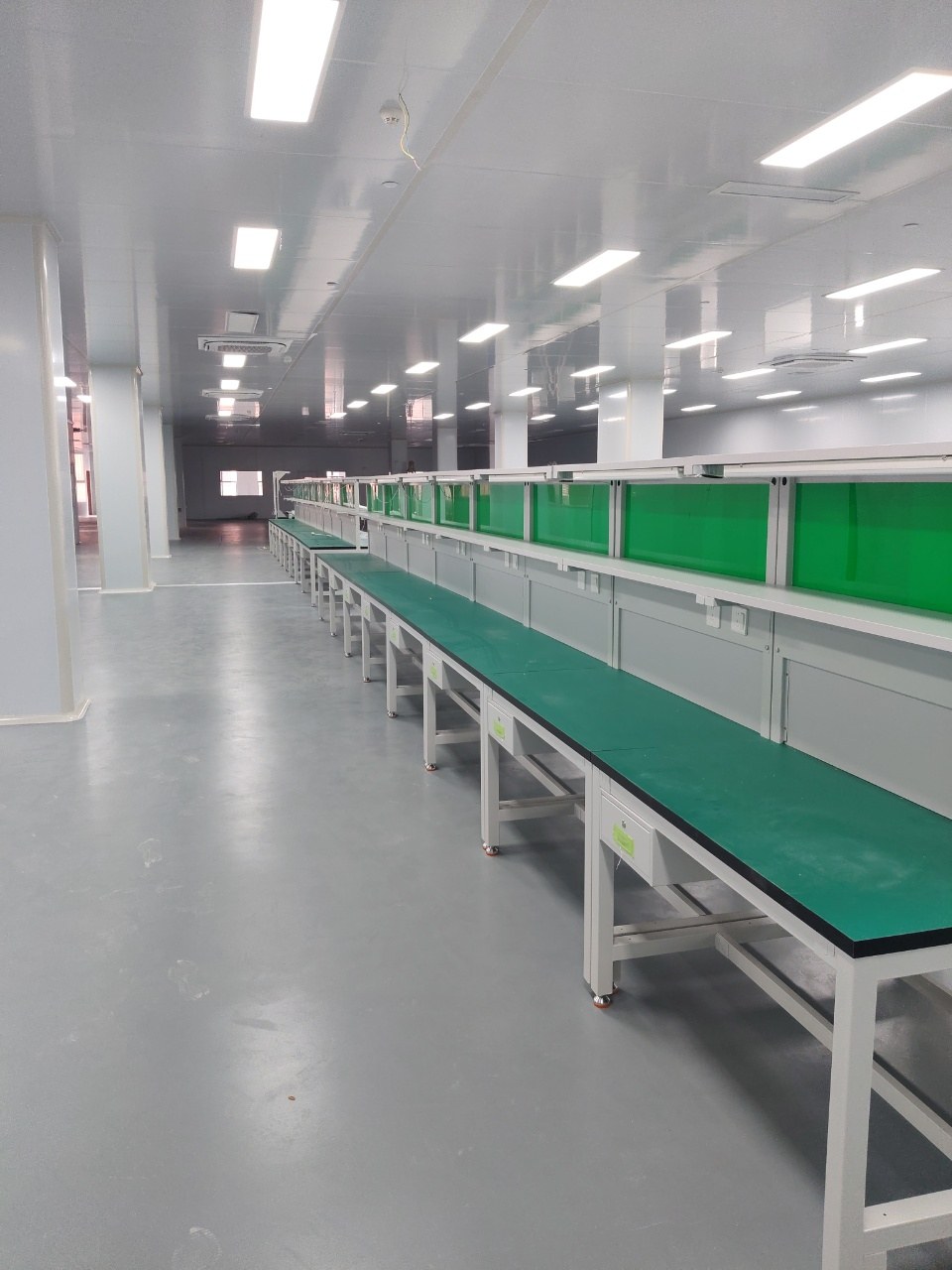 防静电工作台怎么选？电子车间静电防护